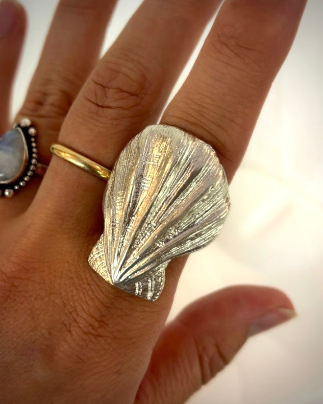 Scallop Shell Ring – Handmade